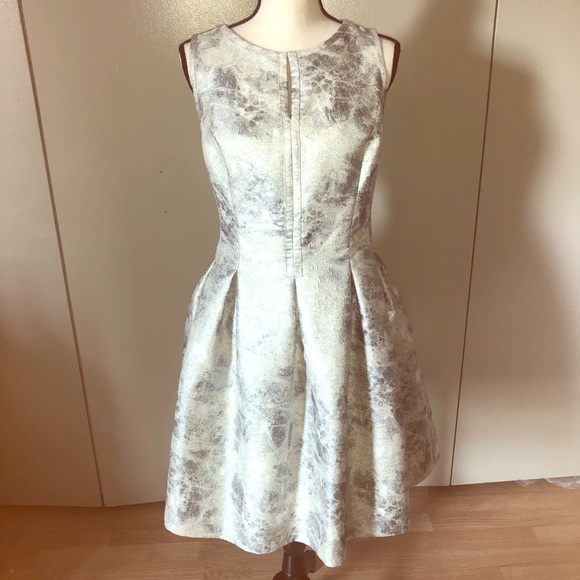 VINCE CAMUTO METALLIC FIT & FLARE COCKTAIL DRESS - Picture 2 of 7